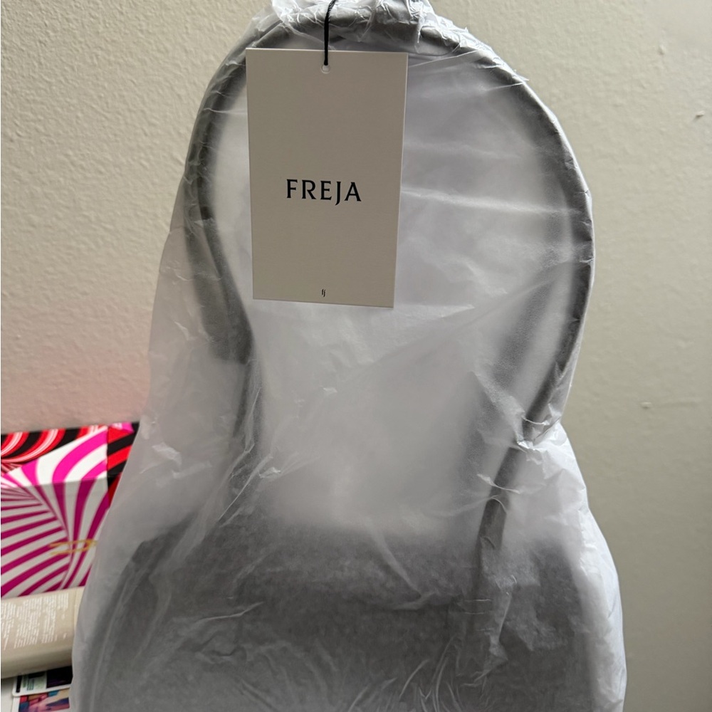 Freja Beige Drawstring Bag - Picture 2 of 3
